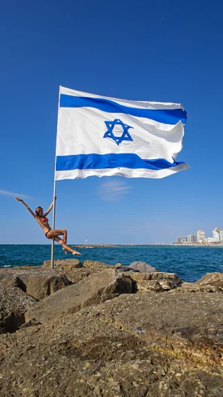Instagram post from giorgia_poledancetherapy. This post is in position 1.